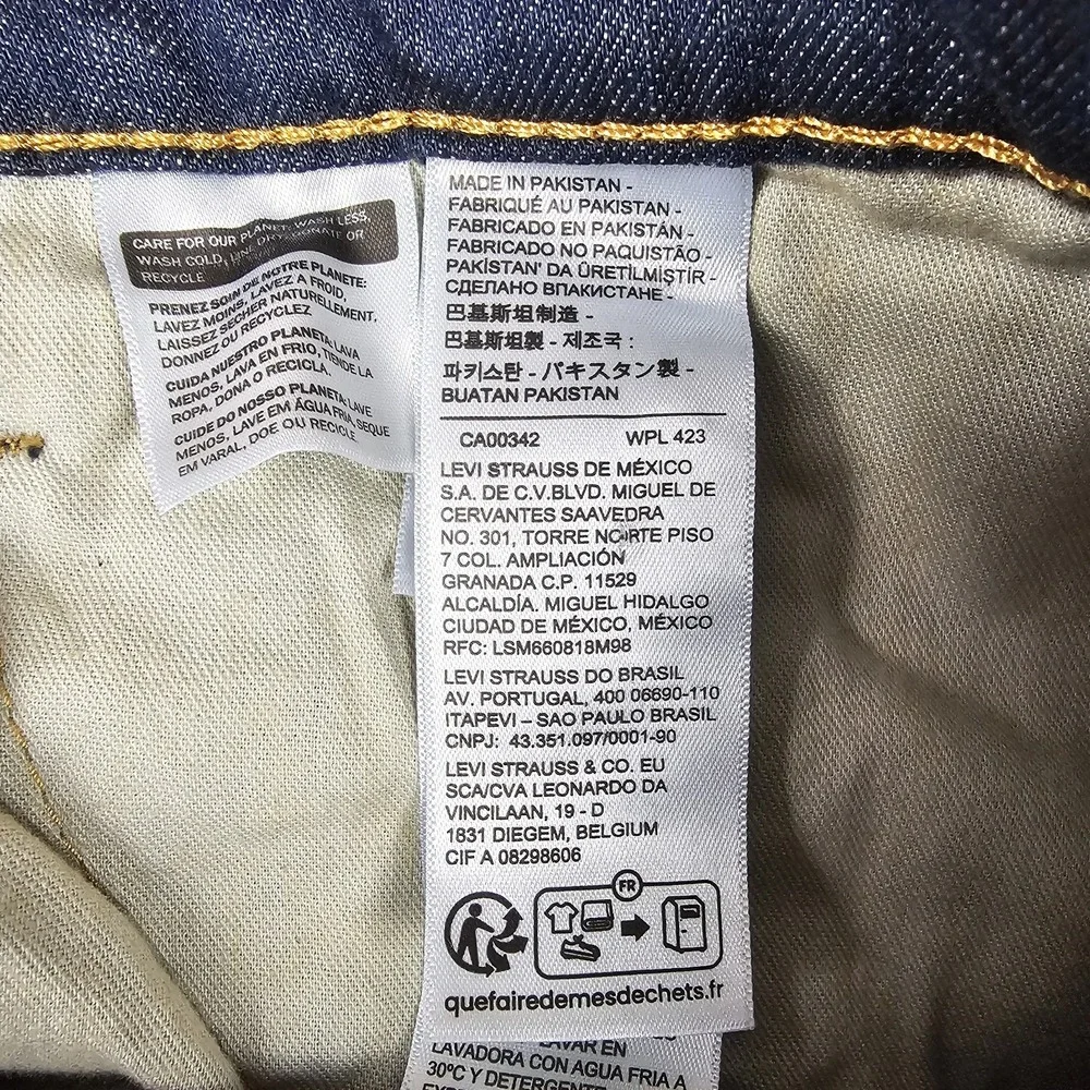 Levi's 541 Athletic Fit Denim Jeans Mens 44 x 30 Blue Medium Wash  NWT